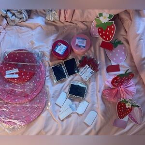 Strawberry Themed Babyshower Decorations🍓🩷